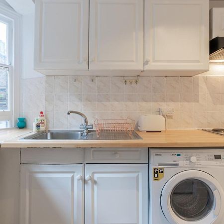 Stunning 2 Bedrooms Apartment Next Door To Selfridges And Oxford Street ลอนดอน ภายนอก รูปภาพ